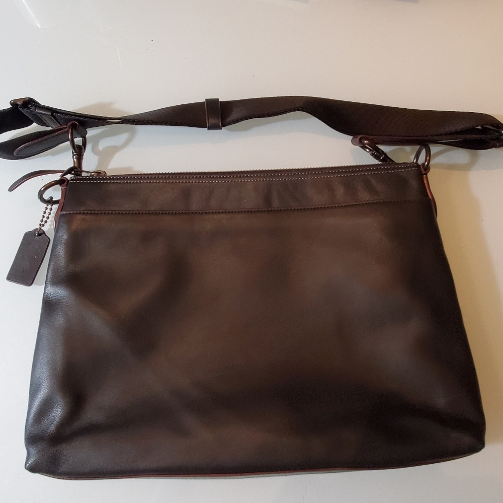 Coach Leather Crossbody / Shoulder Messenger Bag - Picture 3 of 6